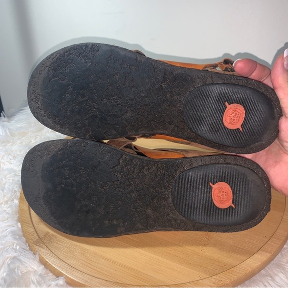 Børn Sandals Strappy Flat Slingback Leather Women’s Sz 9 Tangerine & Sand - Picture 8 of 10